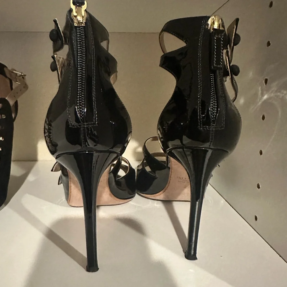 AUTHENTIC- Black strap VALENTINOS - Picture 3 of 5